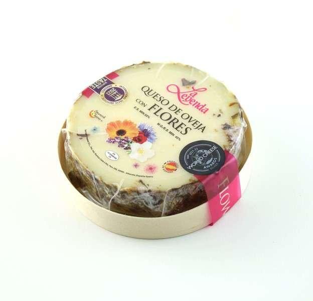 Baby Sheep Cheese with Edible Flowers (190 g)