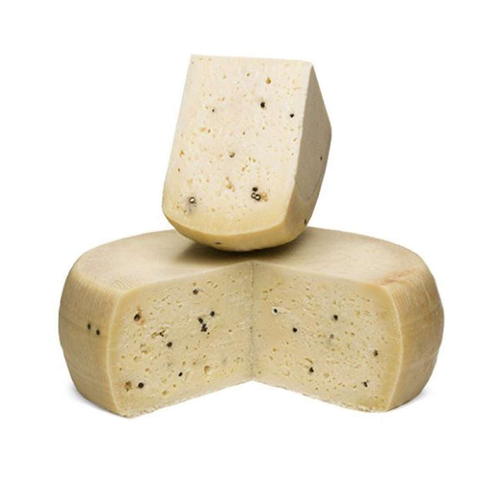 Pepato Aged Sheep Cheese with Peppercorns (500 g)